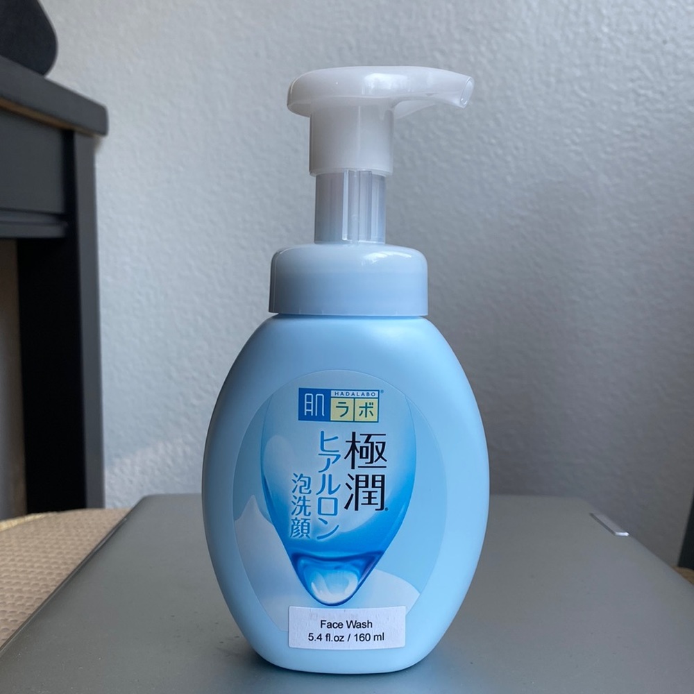 HADA LABO Goku-jyun Foaming Face Wash - 5.4 fl oz (160 mL) Bottle